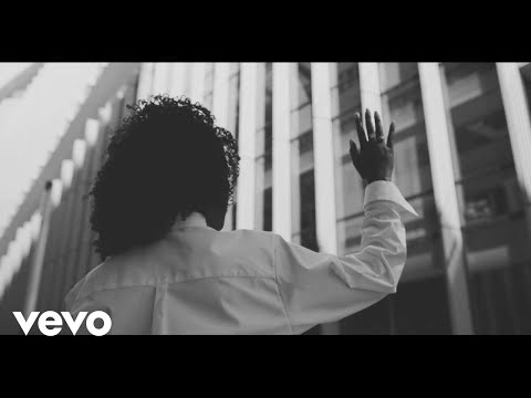 Šarlo Akrobata - Ona Se Budi