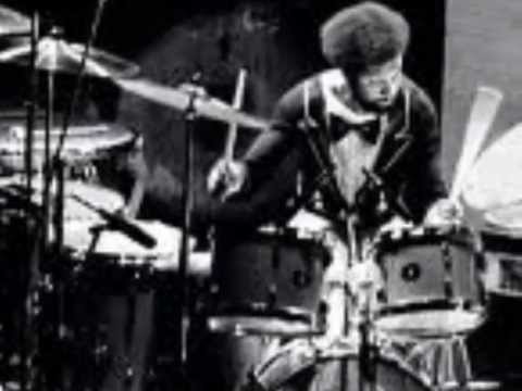 Michael Lannas and Talking Drum "Moyo Wangu Uri Kuchema".wmv