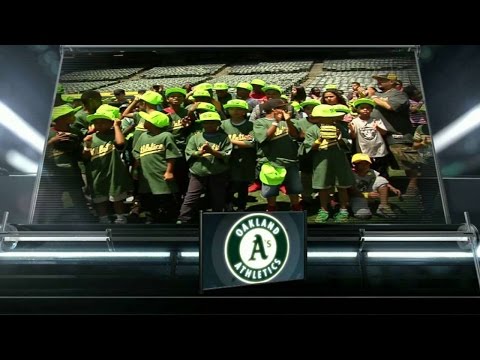 COL@OAK: A's participate in Chevron Clinic for kids