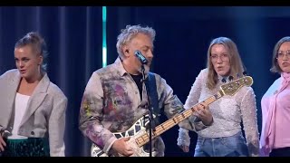 Eric Gadd och Katarina Pop sjunger “Honey boy” i Körslaget – Tillsammans mot canc…  | TV4 &amp; TV4 Play