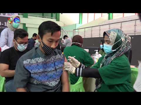 Wali Kota Pekanbaru Tinjau Vaksinasi Massal di Kampus UIR (Universitas Islam Riau)⁣