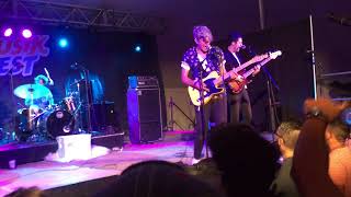 Nobody move, nobody get hurt - We Are Scientists Live 8/11/18