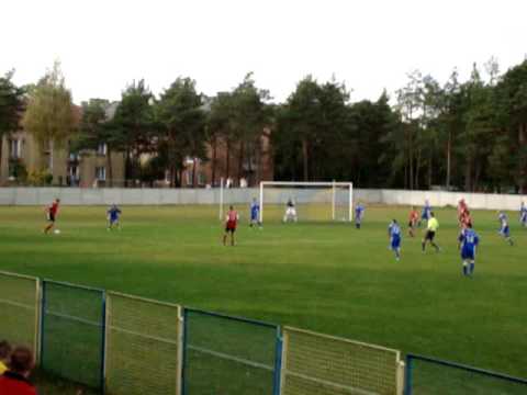 Poprzeczka Norbert Goraj 34' MKS Stąporków 4-2 Granat Skarżysko-Kamienna 07.10.09r.