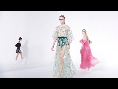 Giambattista Valli | Fall/Winter 2021/22 | Paris Fashion Week