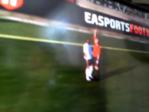 samuel wowoah får några gula kort