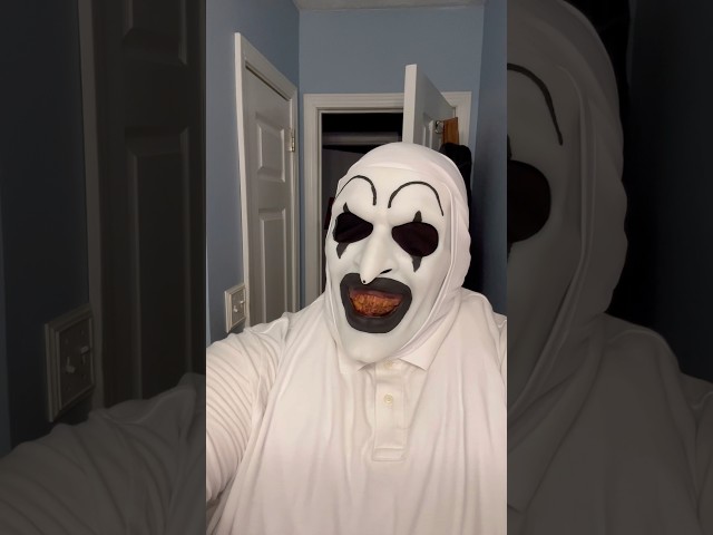 Vídeo relacionado con Anguxer Felpudo de Halloween, Felpudo de Terror Divertido, 3D Terror impresión Halloween Payaso Puerta Mat, para decoración Halloween (A)