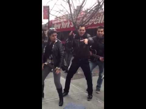 Raphael Sousa dançando