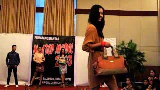 preview picture of video 'MODEL FS PRODUCTION Pematangsiantar (Show Sophie Paris) @ Sapadia Hotel'