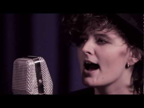 HLJÓMSKÁLINN II - Elín Ey - Ekkert mál