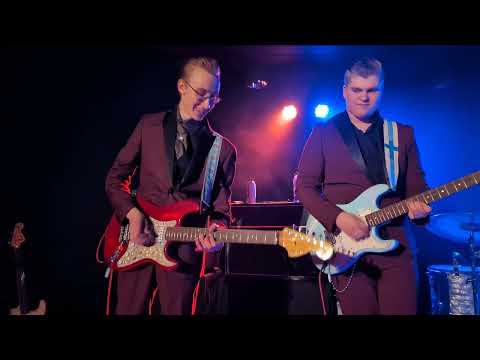 The Hikers - Metsäkukkia