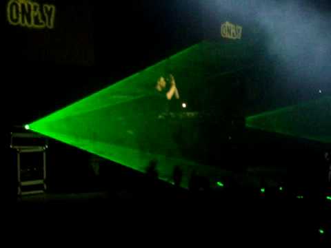 Markus Schulz play Loneliness Club Colosseum.MPG