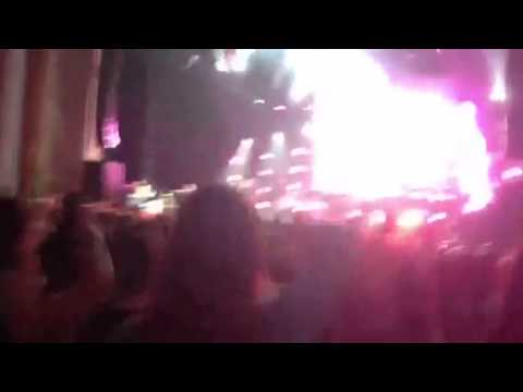 Cody Simpson iYiYi 07/12/13