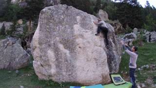 Video thumbnail of Ditxous, 6b. Cavallers