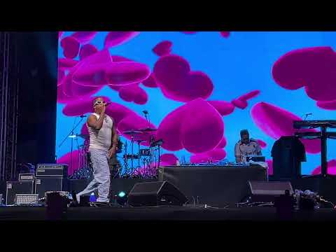 TE AMO (em caixa alta) - Kiaz & Anitta // ao vivo no Reveillon Vista 2024