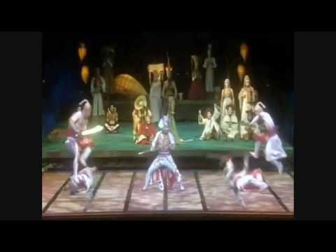 Cirque Du Soleil - Kà - Pageant