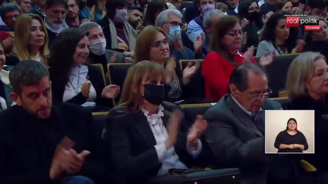 Kicillof: "Hay un sector político en la Argentina que ve a la educación y la salud como un gasto"