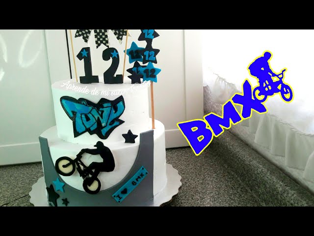 Vídeo relacionado con Decoraciones de cumpleaños de BMX para niños, decoración para tartas de bicicleta con diseño de feliz cumpleaños, decoración para cupcakes de Dirt Bike para deportes extremos suministros para fiestas