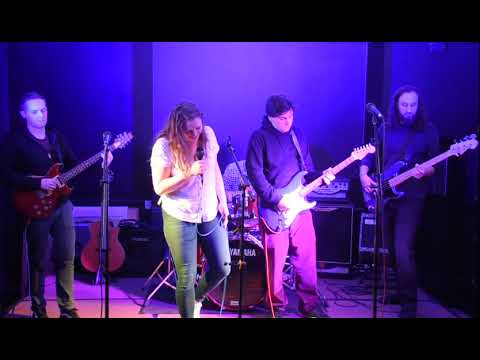 200206-Lara Anstead-John Shearer's Jam Night-Rather Go Blind