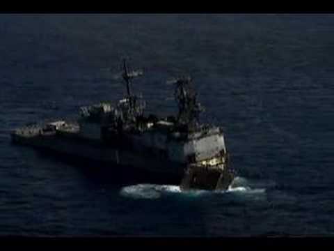 Ex-USS Fife Sinkex August 2005