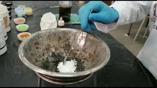 Descompunerea cloratului de potasiu / Potassium chlorate decomposition