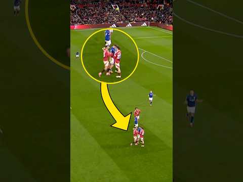 Mazraoui FIGHTS For The Team ❤️