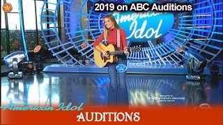 Riley Thompson 16 years old sings “Oh Daddy” Original song of Texas | American Idol 2019 Auditions
