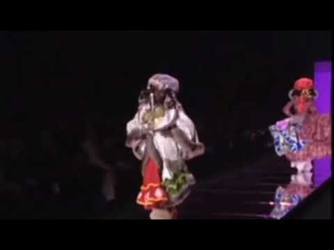 John Galliano Fall/Winter 2004(short clip)