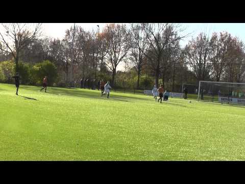 30 nov 2013 Vreeswijk B1 - VV De Meern B2 com 4-2 Doelpunt Vreeswijk (0-2)