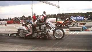 preview picture of video 'Bechyne, Cz. dragrace 2011 Part 8: Supertwin topgas Marc van den Boer (Be) and Milan Kolacny (Cz)'