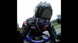 Download lagu Detik-detik Maverick Vinales berusaha merusak mesin motor Yamaha M1 mp3