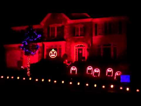 Halloween Light Show 2011 -  Thriller