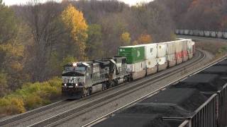 preview picture of video 'Intermodal & Manifest Meet At Rte 53 Bridge - Cresson, PA - 10/26/10'