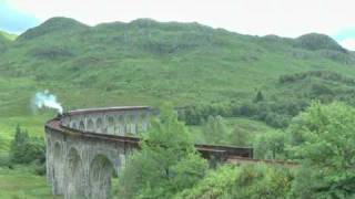 preview picture of video 'Jacobite crossing Glenfinnan Viaduct 45231 Sherwood Forester'