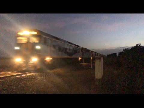 SPECIAL B CLASS) (G515, B80) Apex Quarry passing Wallan crossing