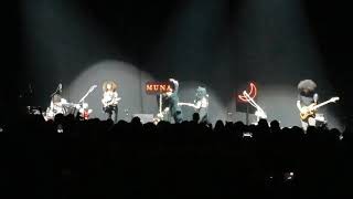 Muna - Everything  [LIVE] Eventim Apollo 30/10/17