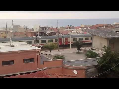 Incrocio tra un Intercity e un Intercity notte a Bagnara