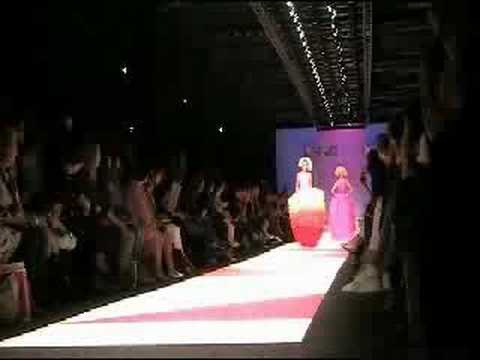 Sfilata Agatha Ruiz de la Prada p-e '09 - Seconda Parte