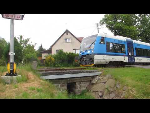 P2864 a P2865 - Dva přejezdy v jednom záběru (ul. Lužecká) Lužec pod Smrkem (RegioSpider)