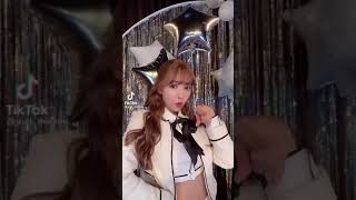 三上悠亜のにゃんにゃん