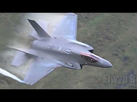 Awesome F-35s Valkyrie Flt Hitting the Mach Loop today!