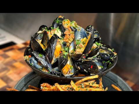 Moules-Frites! 🇧🇪😍🇫🇷