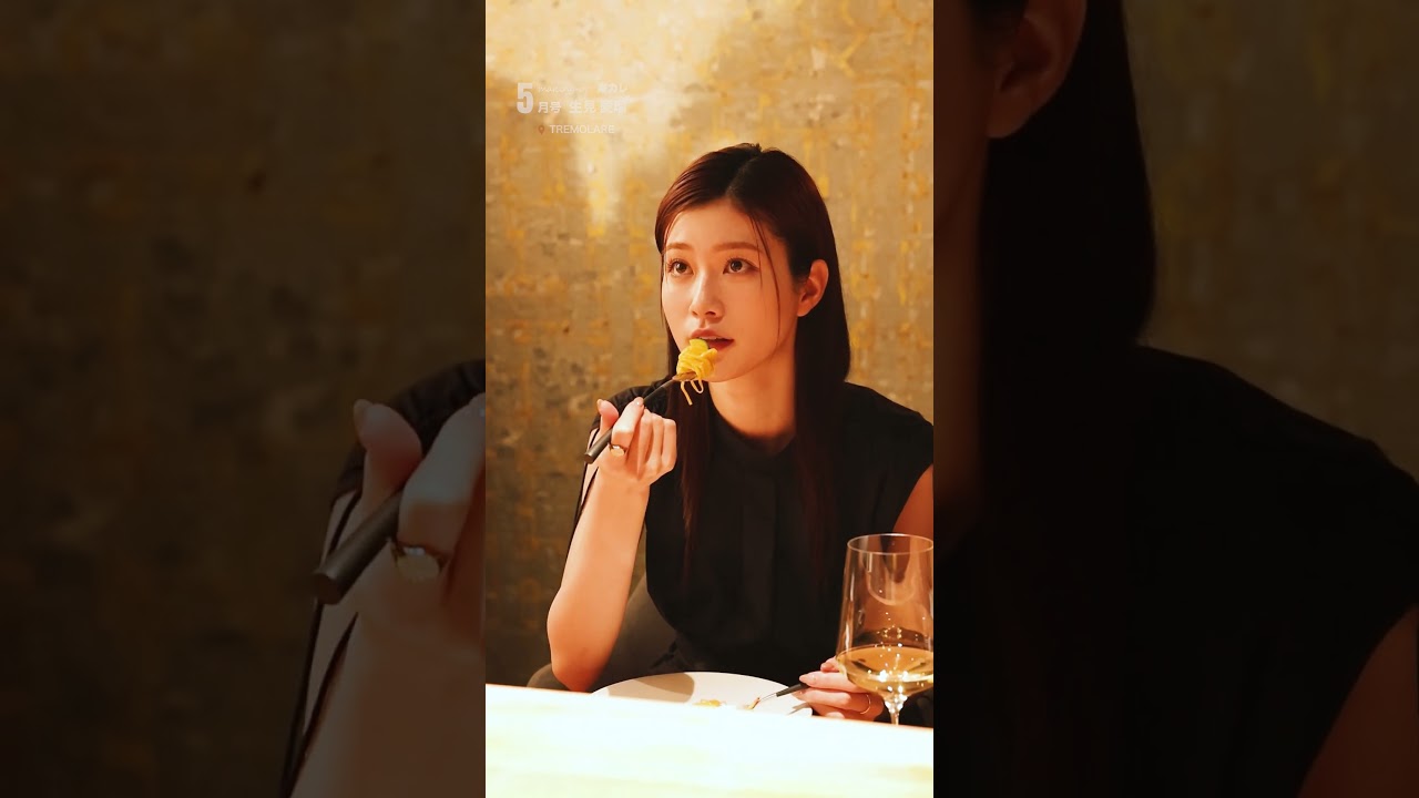 【#生見愛瑠 さん、表紙への登場は初✨ ˎˊ˗】撮影では、提供された名物のプリンを、あっという間に食べてしまった生見さん。飾らない生見さんの魅力に、スタッフ一同引き込まれた瞬間でした📸✨📚…°˖✧