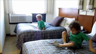 preview picture of video 'Hyatt Place Secaucus Hotel Room Tour'