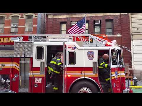 FDNY RECON Fast Parking Awesome Ladder 3 UPCLOSE, NYC #fdny #firetruck #firefighter #nyc