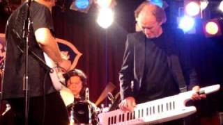 Gary Wright- Can't Find The Judge