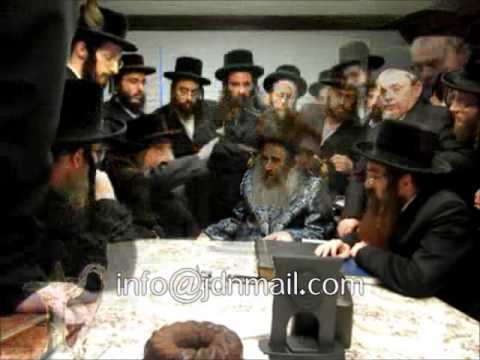Rachmastrivka Rebbe Visiting Rabonim In Williamsburg - Cheshvan 5773