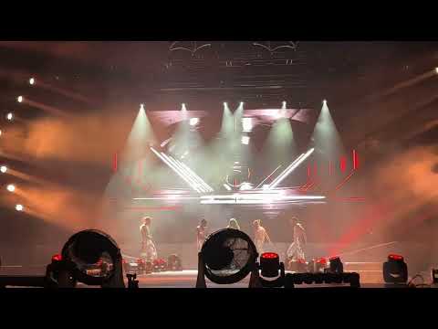 LOLA INDIGO 'NIÑA DE LA ESCUELA + 4 BESOS + TIKI TIKI' | EL DRAGON TOUR WIZINK - 06/05/2023 | 4K