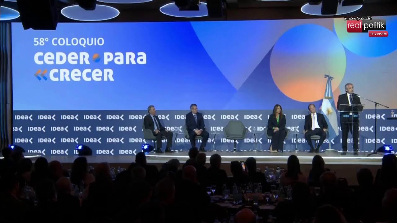 Coloquio de IDEA: "Debo ser débil, pero soy el que afrontó la deuda con el FMI"