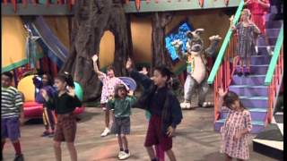 Buddy Rabbit's Sing-Along Dance Party "Do Your Ears Hang Low?" (music videos for preschool kids)