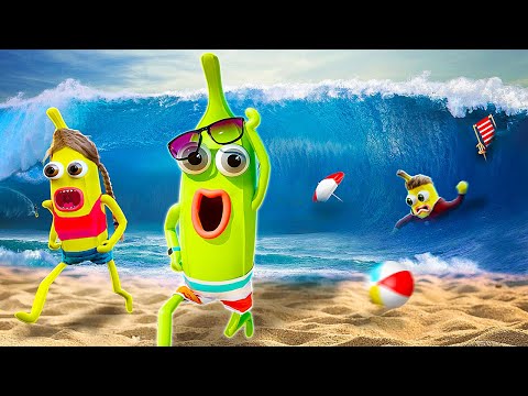 TSUNAMI WAVE Hits the Beach